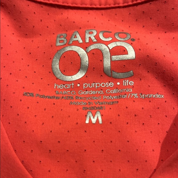 Barco One scrub top - Picture 2 of 4